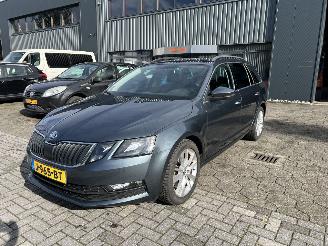 Coche accidentado Skoda Octavia Skoda Octavia Combi 1.0 TSI 2020/7