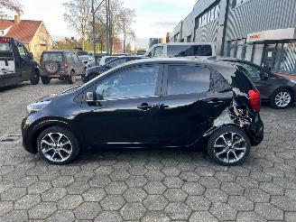 Kia Picanto 1.0 CVVT Design Edition picture 2