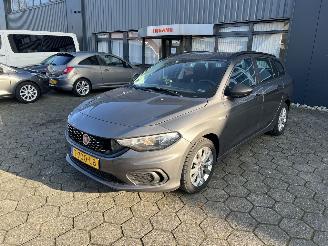 skadebil auto Fiat Tipo 1.4 16V Popstar 2018/1