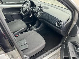 Volkswagen Up! 1.0 BMT Move up picture 17