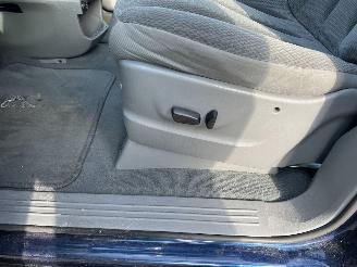 Chrysler Voyager 3.3i V6 SE Luxe picture 14