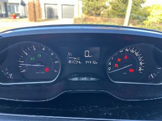 Peugeot 208 1.2 PureTech Active picture 13