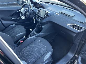 Peugeot 208 1.2 PureTech Active picture 21