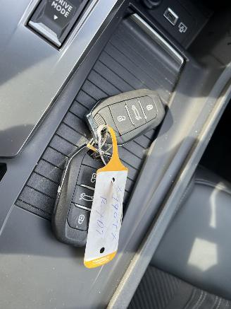 Peugeot 308 SW 1.6 Plug-in Hybrid GT 180 picture 33