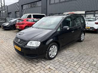 Avarii autoturisme Volkswagen Touran 1.6 16V FSI Business 2006/2