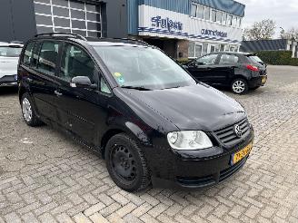 Volkswagen Touran 1.6 16V FSI Business picture 5