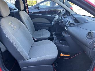 Renault Twingo II 1.2-16V Authentique picture 18