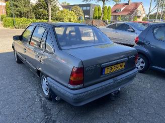 Opel Kadett 1.6i LS picture 5