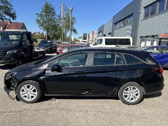 Opel Astra SPORTS TOURER 1.0 Online Edition picture 2