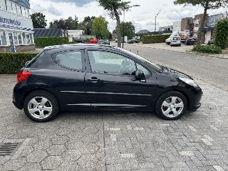 Peugeot 207 1.6 VTi XS Pack picture 4