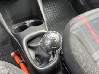 Peugeot 108 1.0 e-VTi Active picture 16