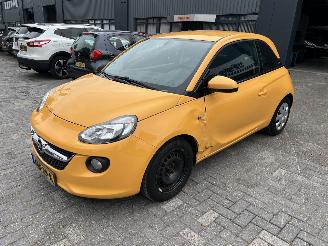 Schadeauto Opel Adam 1.2 2018/10