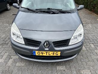 Renault Scenic 1.6-16V Privilège Comfort picture 11