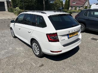 Skoda Fabia Combi 1.0 TSI Bus. Edition picture 3