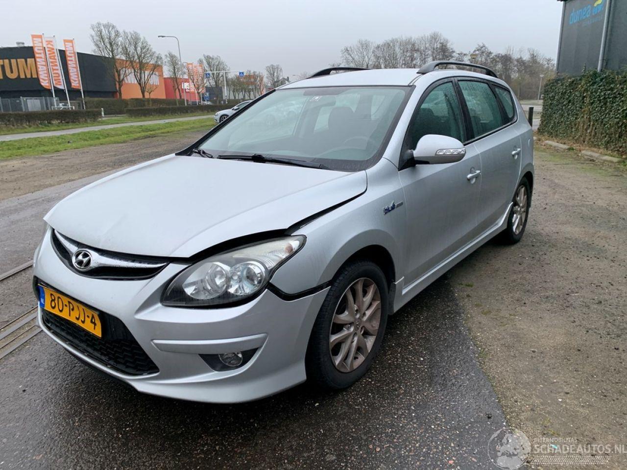 Hyundai I-30 1.6 CVVT 16V Combi/o Benzine 1.591cc 93kW (126pk) FWD 2008-02/2012-06 (F5P6; F5PA; F5PE; F5PI) G4FCG