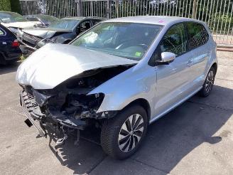 Auto da rottamare Volkswagen Polo Polo V (6R), Hatchback, 2009 / 2017 1.0 TSI 12V BlueMotion 2016/6