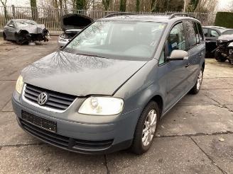 Sloopauto Volkswagen Touran Touran (1T1/T2), MPV, 2003 / 2010 1.6 FSI 16V 2004/7