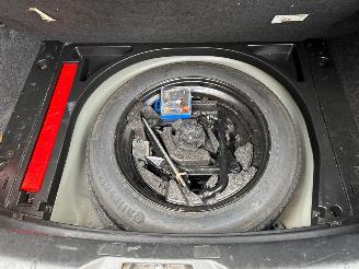 Volvo V-40 2.0 D2 16V Hatchback 4Dr Diesel 1.969cc 88kW (120pk) FWD 2015-02/2019-08 (MV74) D4204T8; B picture 15