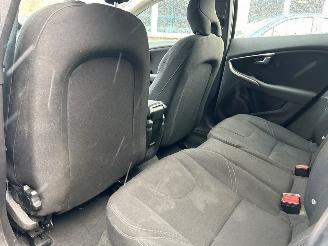 Volvo V-40 2.0 D2 16V Hatchback 4Dr Diesel 1.969cc 88kW (120pk) FWD 2015-02/2019-08 (MV74) D4204T8; B picture 10