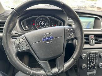 Volvo V-40 2.0 D2 16V Hatchback 4Dr Diesel 1.969cc 88kW (120pk) FWD 2015-02/2019-08 (MV74) D4204T8; B picture 17