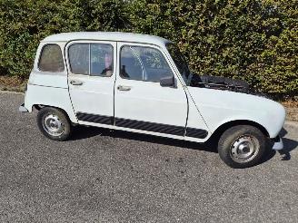 skadebil auto Renault 4  1984/6