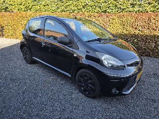 Voiture accidenté Toyota Aygo  2013/12