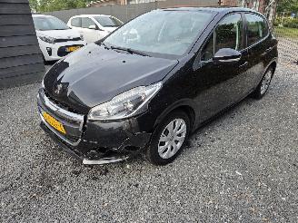 Peugeot 208 PureTech Active picture 7