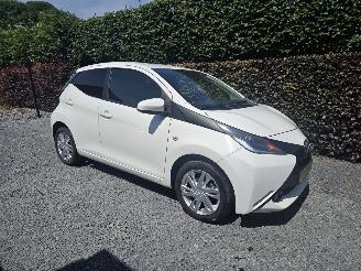 Damaged car Toyota Aygo 1.0 VVT-1 X-SPORT 2017/5