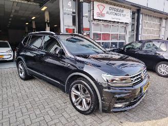 Schadeauto Volkswagen Tiguan 1.5 TSi DSG R-Line ALLSPACE 7 persoons NAP origineel NL 2019/8