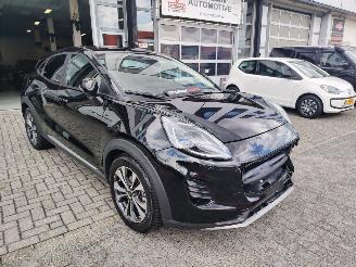 Voiture accidenté Ford Puma Titanium Camera Stoelverwarming FULL LED 2025 20.000km 2025/10
