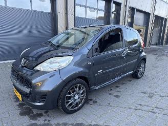 Auto incidentate Peugeot 107 1.0-12V Millesim 200 2011/1