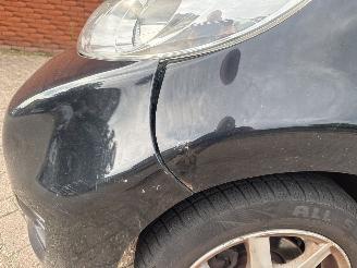 Peugeot 107  picture 8