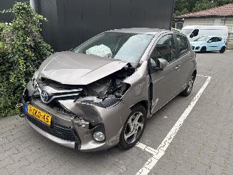 Unfallwagen Toyota Yaris Hybrid 2015/1