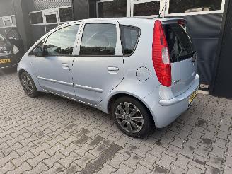 Mitsubishi Colt  picture 3