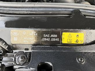 Land Rover Discovery 3.0 HSE SD6 picture 21