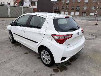 Vaurioauto  passenger cars Toyota Yaris 1.0i - 12V 2020/7