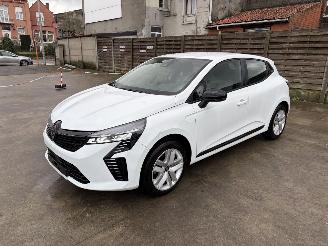 skadebil auto Renault Clio 5 0.9I TCE 90 2024/5