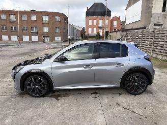 Peugeot 208 GT-LINE 1.5 BLUE HDI -16V TURBO picture 24