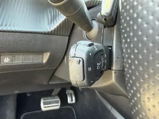 Peugeot 208 GT AUTOMATIC picture 16