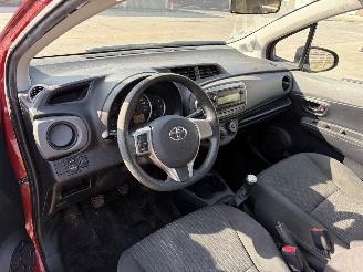 Toyota Yaris 1.0 VVTI - 12V picture 3