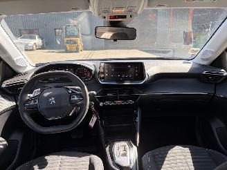 Peugeot 208 II 1.2I PURETECH 12V picture 6