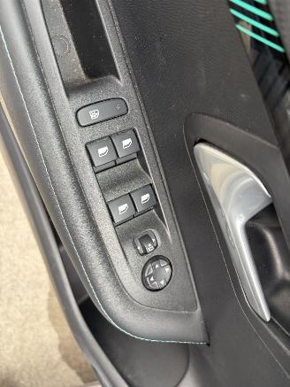 Peugeot e-208 II 136 ALLURE PACKET 50KWH picture 16