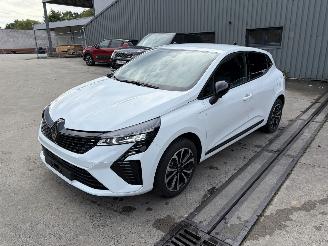 Schadeauto Renault Clio VAT CAR, NETTO PRICE 1.0i - 12V TURBO TCE 100 ECO-G 2025/12