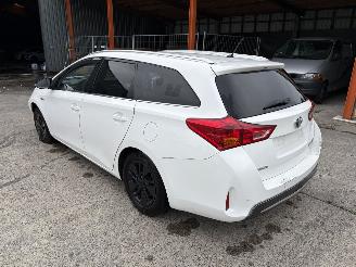 Toyota Auris 1.8i - 16V HYBRID picture 4