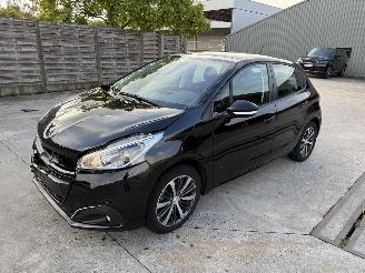 Peugeot 208 1 PHASE 2 1,2 picture 2