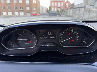 Peugeot 208 1 PHASE 2 1,2 picture 10