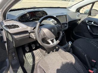 Peugeot 208 1.2 VTI - 12V - GRIS picture 3