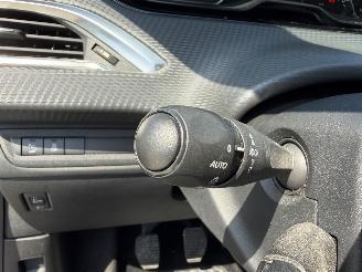 Peugeot 208 1.2 VTI - 12V - GRIS picture 12