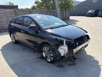 Schadeauto Hyundai Ioniq 1.6 GDI - 16V HYBRID 2019/5