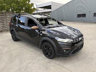 skadebil auto Dacia Jogger 1.6I - 16V SCE 140 E-TECH 2024/3